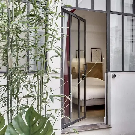 Apartment Stylish And Sunny 7bd With Garden For 17 Guests!