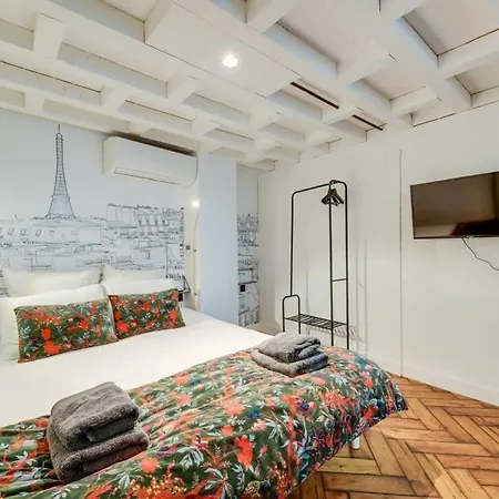 Apartment Stylish And Sunny 7bd With Garden For 17 Guests! Paris