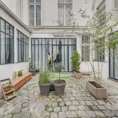 Apartment Stylish And Sunny 7bd With Garden For 17 Guests!