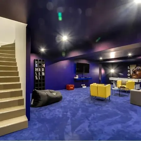 Appartement Modern And Eclectic 3bd Duplex In Le Marais! Parijs