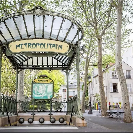 Amelie Poulain In Heart Of Montmartre Apartment