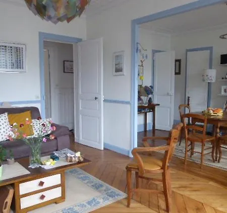 Apartment A Paris
