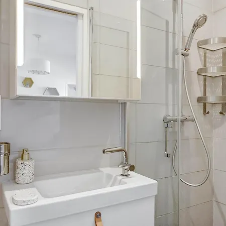 1br Champs-elysees - Cityapartmentstay Apartament Paryż