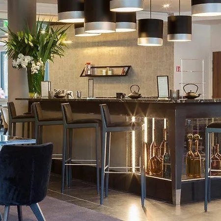 Ac Porte Maillot By Marriott