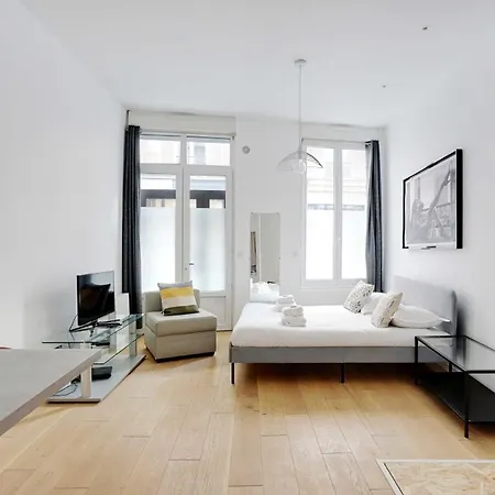 Charming Refurbished Studio -maraisbeaubourg * 巴黎