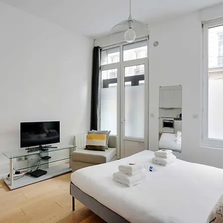 Charming Refurbished Studio -maraisbeaubourg
