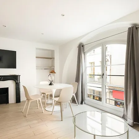 In The Heart Of The Marais With Air Conditioning *