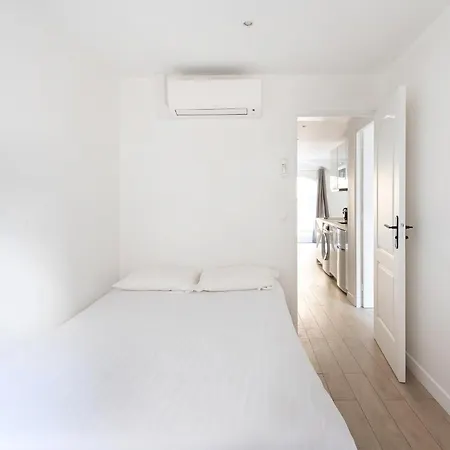 Apartment In The Heart Of The Marais With Air Conditioning *