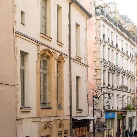 In The Heart Of The Marais With Air Conditioning Apartment *
