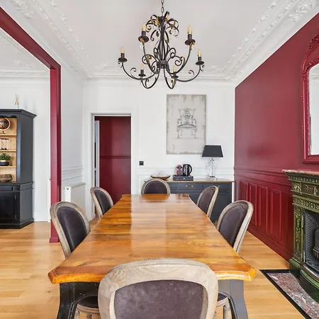 Sejours Parisiens / Le Royal / 4* Apartment