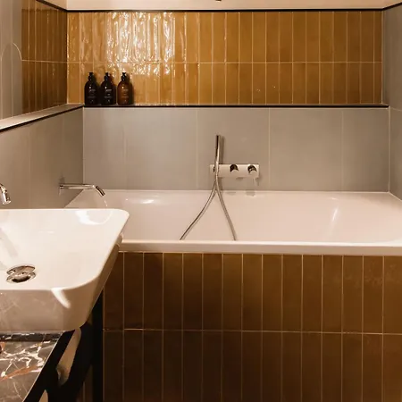 De Lutece - Notre-dame Hotel 4*