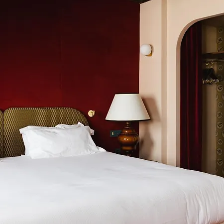 De Lutece - Notre-dame Hotel 4*