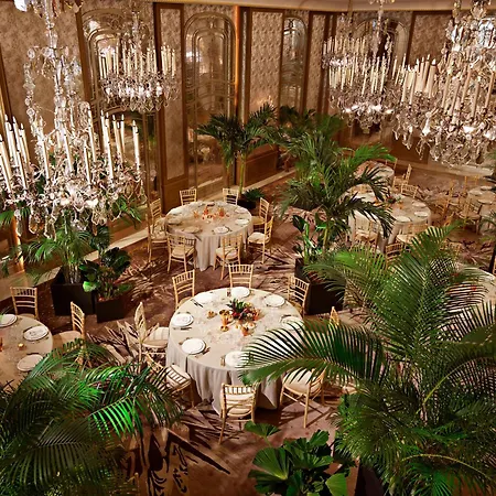 Plaza Athénée - Dorchester Collection Hotel 5*