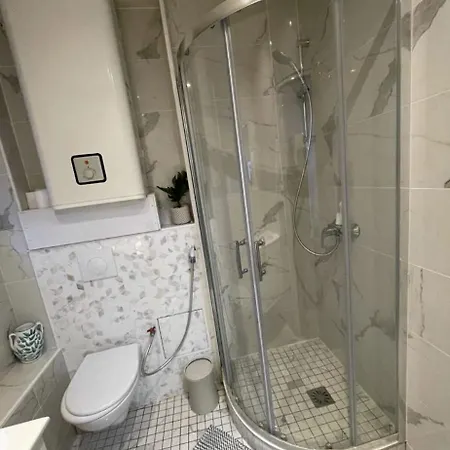 Apartment 2 Pieces Proche Centre Et Transport