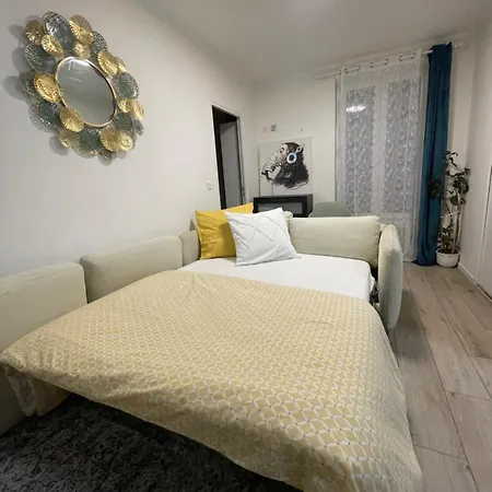 Apartment 2 Pieces Proche Centre Et Transport *