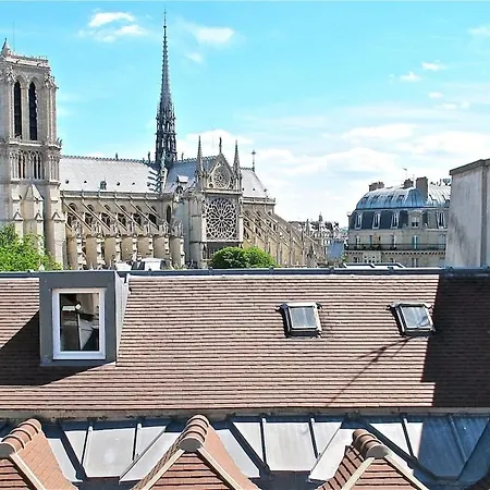 A Balcony On Notre Dame Paryż
