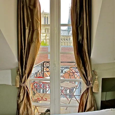 A Balcony On Notre Dame *