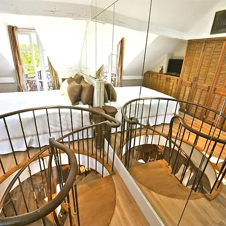 Apartament A Balcony On Notre Dame *