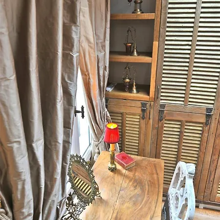 Apartament A Balcony On Notre Dame *