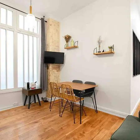 Montmartre, Gare De L'est, 1 2 A 4p Διαμέρισμα *