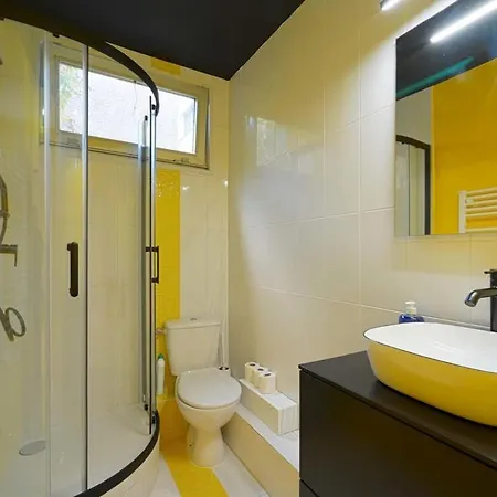 Agreable 2 Piece Au Coeur De 17 Arrondissement Apartamento París