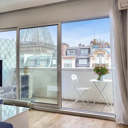 Magnifique 80 M2 Face Tour Eiffel Paris
