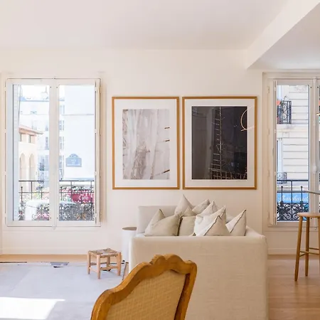 Veeve - Alabaster Bright Apartment