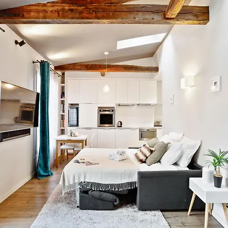 Eiffel Tower & Champ De Mars - 1br - Cityapartmentstay Párizs