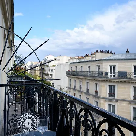 Design Equipe Avec Balcon *