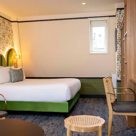 Jardin De Cluny 4* Paris