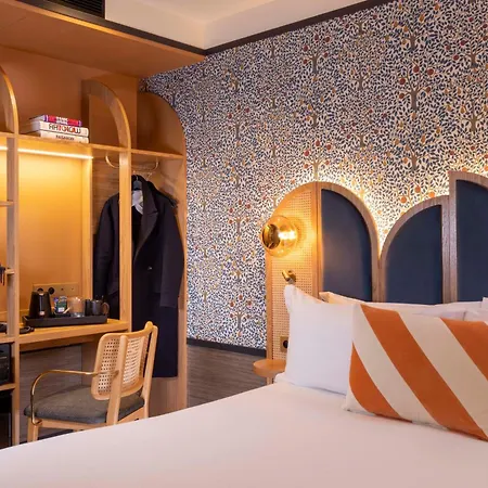Jardin De Cluny Hotel Paris