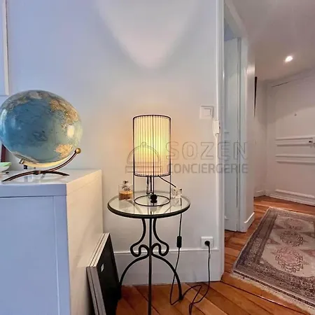 Le Montmartre 18 Apartman