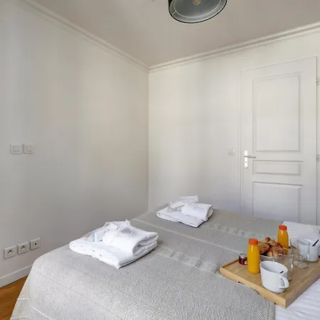 394 Biot 9 - Superbe A Parigi