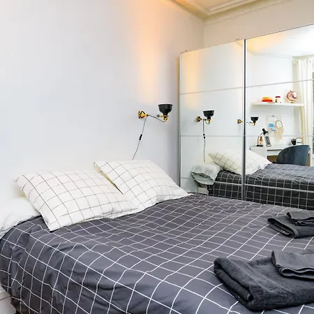 Bright 2br - Butte Montmartre | By Airnest شقة