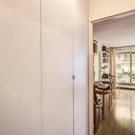 Rue Saint-maur 1-bed Balcony And View דירה *
