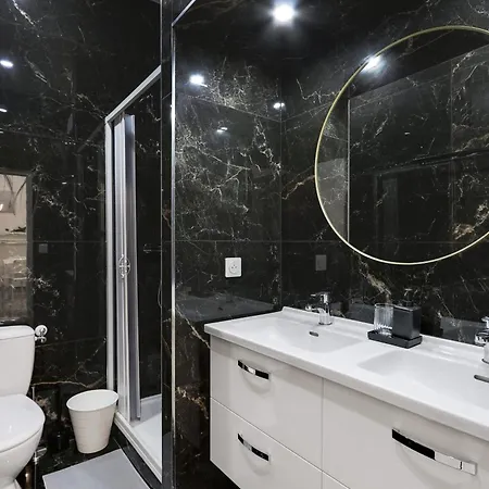 Sublime 2 Bedroom Flat In Apartamento *