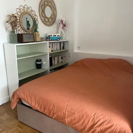 Apartment Confortable Canal St Martin Paris