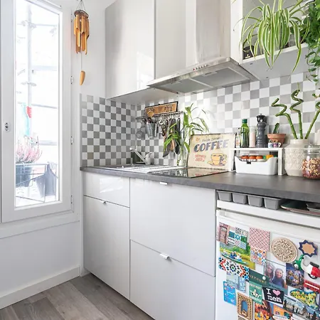 Beautiful And Bright Studio Near Belleville Apartment Paris