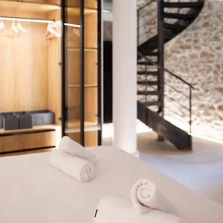Kaza Bella - Marais Modern Flat With Small Pool Párizs