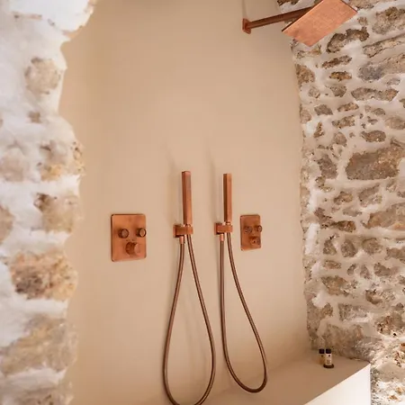 Kaza Bella - Marais Modern Flat With Small Pool Apartman