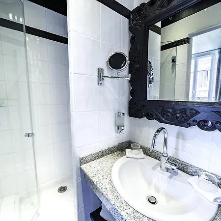 Hotel Nicolo - Tour Eiffel 3*