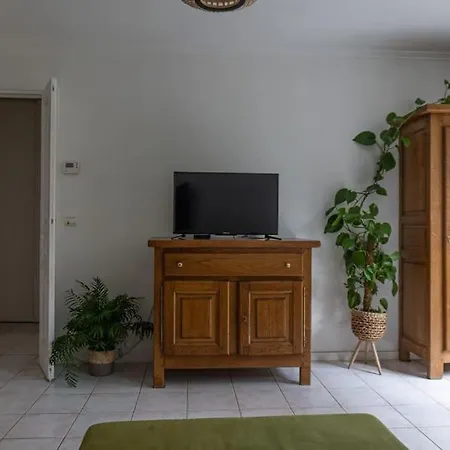 Superb House At Nation Apartment Paris