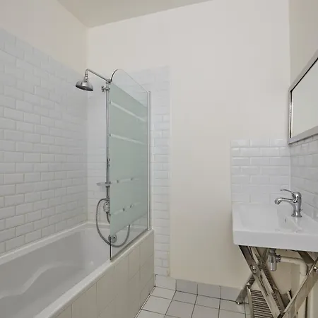 Charming 1br Rue Des Martyrs شقة باريس