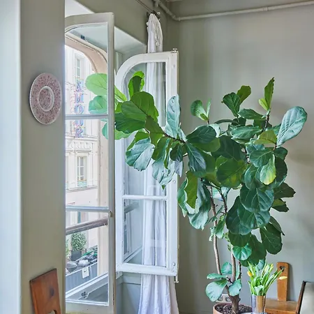 Charming 1br Rue Des Martyrs * باريس