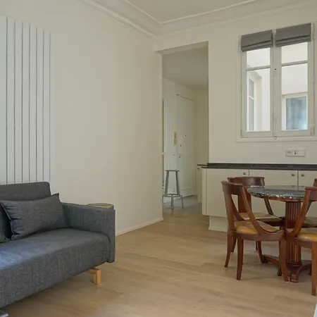 Rue Chateaubriand - 8 Apartamento *