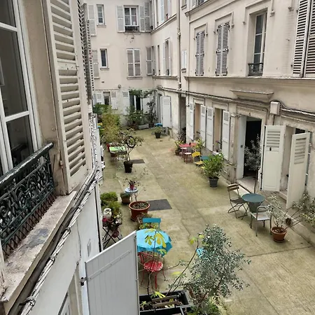 Au Bas De Montmartre ! شقة باريس