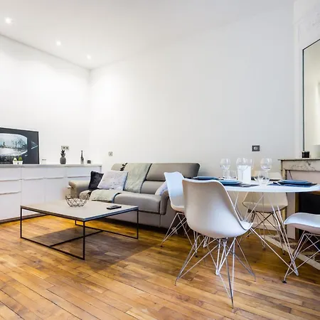 Apartment Peaceful - 1br- 4p - Eiffel Tower Paris