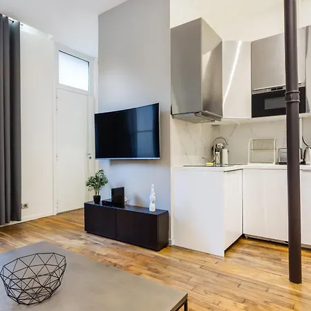 Peaceful - 1br- 4p - Eiffel Tower Apartment