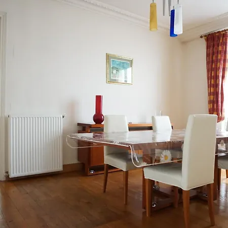 Appartement Avenue D'iena - 16 *