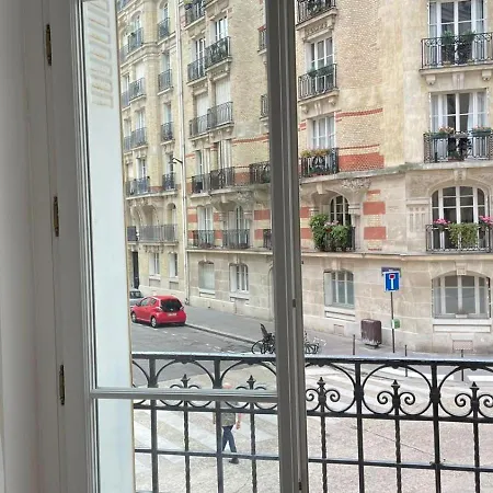 Apartment Haussmann A 15 *
